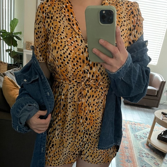 River Island| Animal Print Romper, Short Sleeve/Collard w Tie Waist•••NWT - Picture 12 of 16